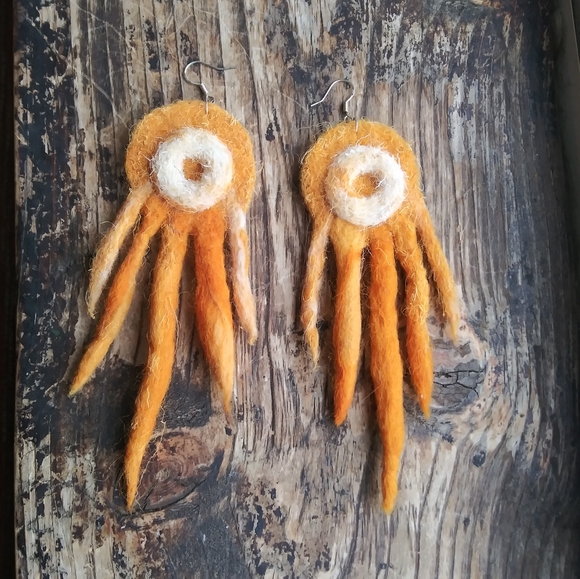 'Foxtail' XXL Statement Earrings - Picture 3 of 4